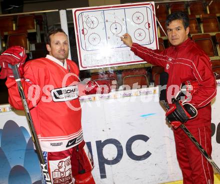 EBEL. Eishockey Bundesliga. Andrew Schneider, Trainer Many Viveiros (KAC). Klagenfurt, am 4.12.2010.
Foto: Kuess
---
pressefotos, pressefotografie, kuess, qs, qspictures, sport, bild, bilder, bilddatenbank