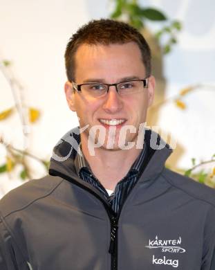 Kaernten Sport. Package Uebergabe. Thomas Knauder (Naturbahnrodeln). Klagenfurt, 22.11.2010.
Foto: Kuess
---
pressefotos, pressefotografie, kuess, qs, qspictures, sport, bild, bilder, bilddatenbank