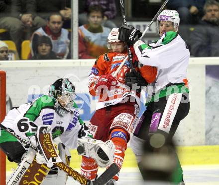 EBEL. Eishockey Bundesliga. KAC gegen HDD TILIA Olimpija Ljubljana. Markus Pirmann,  (KAC), Matija Pintaric, Bostjan Groznik (Laibach). Klagenfurt, am 5.12.2010.
Foto: Kuess 

---
pressefotos, pressefotografie, kuess, qs, qspictures, sport, bild, bilder, bilddatenbank