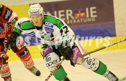 EBEL. Eishockey Bundesliga. KAC gegen HDD TILIA Olimpija Ljubljana. John Hughes (Laibach). Klagenfurt, am 5.12.2010.
Foto: Kuess 

---
pressefotos, pressefotografie, kuess, qs, qspictures, sport, bild, bilder, bilddatenbank