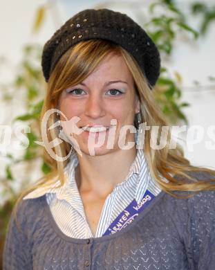 Kaernten Sport. Package Uebergabe. Petra Steinbauer (Judo). Klagenfurt, 22.11.2010.
Foto: Kuess
---
pressefotos, pressefotografie, kuess, qs, qspictures, sport, bild, bilder, bilddatenbank