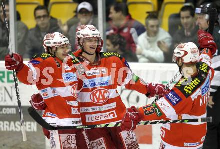 EBEL. Eishockey Bundesliga. KAC gegen HDD TILIA Olimpija Ljubljana. Torjubel Tyler Spurgeon, Paul Schellander, Johannes Kirisits (KAC). Klagenfurt, am 5.12.2010.
Foto: Kuess 

---
pressefotos, pressefotografie, kuess, qs, qspictures, sport, bild, bilder, bilddatenbank