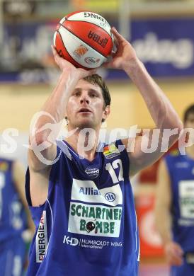 Basketball Bundesliga. Woerthersee Piraten gegen Allianz Swans Gmunden.  Matthias Mayer (Gmunden). Klagenfurt, 4.12.2010.
Foto:  Kuess

---
pressefotos, pressefotografie, kuess, qs, qspictures, sport, bild, bilder, bilddatenbank