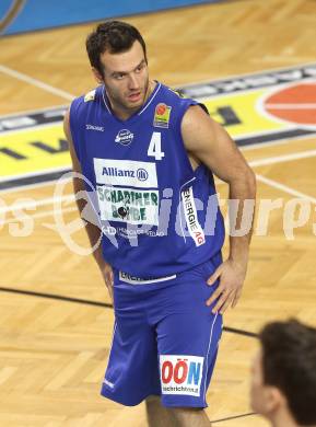 Basketball Bundesliga. Woerthersee Piraten gegen Allianz Swans Gmunden.  Enis Murati (Gmunden). Klagenfurt, 4.12.2010.
Foto:  Kuess

---
pressefotos, pressefotografie, kuess, qs, qspictures, sport, bild, bilder, bilddatenbank