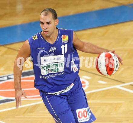 Basketball Bundesliga. Woerthersee Piraten gegen Allianz Swans Gmunden.  Ian Boylan (Gmunden). Klagenfurt, 4.12.2010.
Foto:  Kuess

---
pressefotos, pressefotografie, kuess, qs, qspictures, sport, bild, bilder, bilddatenbank