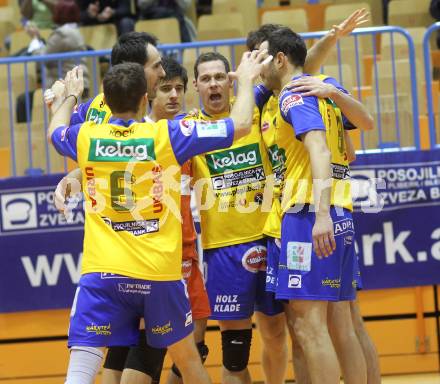 Volleyball. Challenge Cup. Aich/Dob gegen Mladost Marina Kastela. Jubel (Aich/Dob). Prevalje, 25.11.2010.
Foto: Kuess
---
pressefotos, pressefotografie, kuess, qs, qspictures, sport, bild, bilder, bilddatenbank