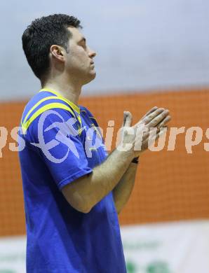 Volleyball. Challenge Cup. Aich/Dob gegen Mladost Marina Kastela. Trainer Igor Simuncic (Aich/Dob). Prevalje, 25.11.2010.
Foto: Kuess
---
pressefotos, pressefotografie, kuess, qs, qspictures, sport, bild, bilder, bilddatenbank