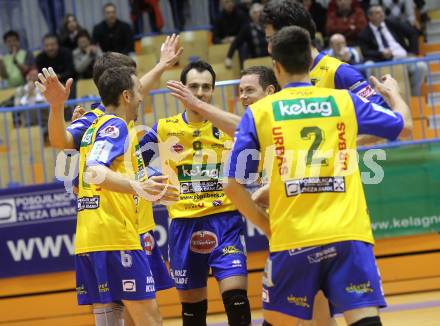 Volleyball. Challenge Cup. Aich/Dob gegen Mladost Marina Kastela. Jubel (Aich/Dob). Prevalje, 25.11.2010.
Foto: Kuess
---
pressefotos, pressefotografie, kuess, qs, qspictures, sport, bild, bilder, bilddatenbank