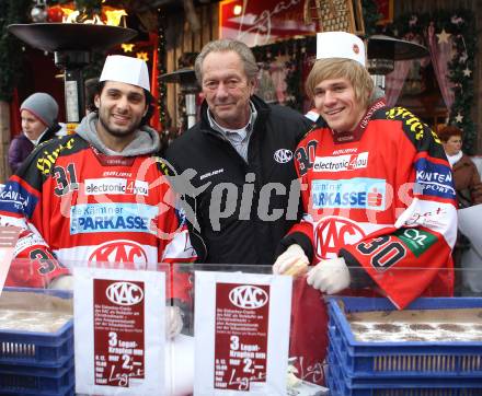 EBEL. Eishockey Bundesliga. Autogrammstunde KAC am Christkindlmarkt in der Baeckerei Legat. Andy Chiodo, Karl Nedwed (Praesident),  Rene Swette. Klagenfurt, am 8.12.2010.
Foto: Kuess
---
pressefotos, pressefotografie, kuess, qs, qspictures, sport, bild, bilder, bilddatenbank