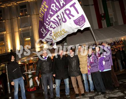 Fussball. SK Austria Klagenfurt. Charity. Marko Loibnegger, Christian Rosenzopf, Matthias Dollinger, Alexander Schenk. KLagenfurt, am 9.12.2010.
Foto: Kuess
---
pressefotos, pressefotografie, kuess, qs, qspictures, sport, bild, bilder, bilddatenbank