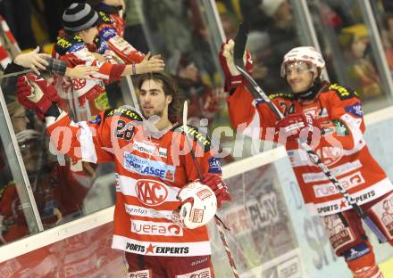 EBEL. Eishockey Bundesliga. KAC gegen HDD TILIA Olimpija Ljubljana. Martin Schumnig, Dieter Kalt (KAC). Klagenfurt, am 5.12.2010.
Foto: Kuess 

---
pressefotos, pressefotografie, kuess, qs, qspictures, sport, bild, bilder, bilddatenbank