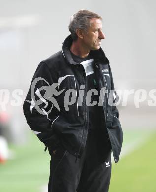 Frauenfussball. OEFB Frauenliga. SK Kelag Kaernten gegen Elitefussball Internat Westfalen.  Trainer Hans Groess (Kaernten). Klagenfurt, am 2.10.2010.
Foto: Kuess
---
pressefotos, pressefotografie, kuess, qs, qspictures, sport, bild, bilder, bilddatenbank