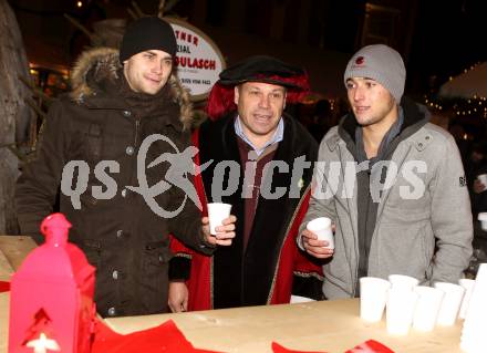 Fussball. SK Austria Klagenfurt. Charity. Stephan Buergler, Stadtrichter, Markus Pink. KLagenfurt, am 9.12.2010.
Foto: Kuess
---
pressefotos, pressefotografie, kuess, qs, qspictures, sport, bild, bilder, bilddatenbank