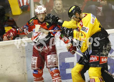 EBEL. Eishockey Bundesliga. KAC gegen EV Vienna Capitals. FUREY Kirk (KAC), ORAZE Martin (Vienna). Klagenfurt, am 10.12.2010.
Foto: Kuess 

---
pressefotos, pressefotografie, kuess, qs, qspictures, sport, bild, bilder, bilddatenbank