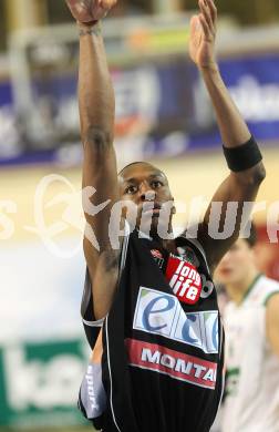 Basketball Bundesliga. Woerthersee Piraten gegen Ece Bulls Kapfenberg.  LeVonn Jordan (Kapfenberg). Klagenfurt, 11.12.2010.
Foto:  Kuess

---
pressefotos, pressefotografie, kuess, qs, qspictures, sport, bild, bilder, bilddatenbank