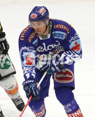 EBEL. Eishockey Bundesliga. EC Rekordfenster VSV gegen  Moser Medical Graz 99ers. Joshua Langfeld(VSV). Villach, am 10.12.2010.
Foto: Kuess 


---
pressefotos, pressefotografie, kuess, qs, qspictures, sport, bild, bilder, bilddatenbank