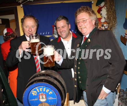 Eishockey. KAC. Weihnachtsfeier.  Willibald Schasche, Erich Poecheim, Dietmar Krenn (Hirter Brauerei. Maria Rain, 13.12.2010.
Foto: Kuess
---
pressefotos, pressefotografie, kuess, qs, qspictures, sport, bild, bilder, bilddatenbank