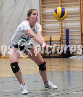 Volleyball Challenge Cup. ATSC Sparkasse Klagenfurt Wildcats gegen Igtisadchi Baku. Elena Kaaden (Wildcats). Klagenfurt, am 15.12.2010.
Foto: Kuess
---
pressefotos, pressefotografie, kuess, qs, qspictures, sport, bild, bilder, bilddatenbank