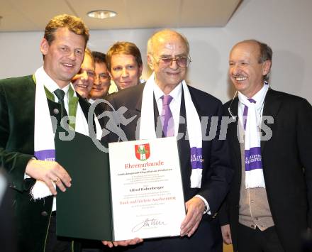 Fussball. SK Austria Kaernten. Legendentreffen. Buergermeister Christian Scheider, Fredi Hohenberger, Hans Slocker. Klagenfurt, am 16.12.2010.
Foto: Kuess
---
pressefotos, pressefotografie, kuess, qs, qspictures, sport, bild, bilder, bilddatenbank