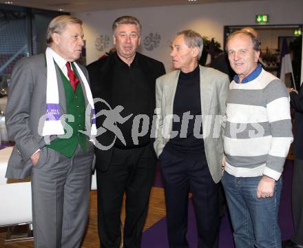 Fussball. SK Austria Kaernten. Legendentreffen. Hans Buzek, Franz Hasil, Christian Kaefer Klagenfurt, am 16.12.2010.
Foto: Kuess
---
pressefotos, pressefotografie, kuess, qs, qspictures, sport, bild, bilder, bilddatenbank