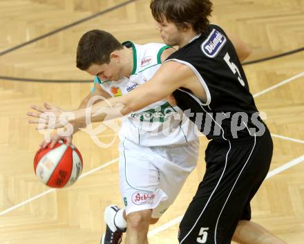 Basketball Bundesliga. Woerthersee Piraten gegen WBC Raiffeisen Wels.   Marco Breithuber,  (Piraten),  Thomas Csebits (Wels). Klagenfurt, 18.12.2010.
Foto:  Kuess

---
pressefotos, pressefotografie, kuess, qs, qspictures, sport, bild, bilder, bilddatenbank