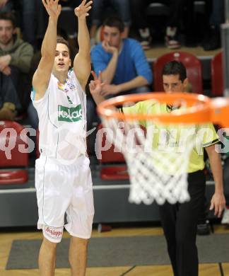 Basketball Bundesliga. Woerthersee Piraten gegen WBC Raiffeisen Wels.  Marco Breithuber (Piraten). Klagenfurt, 18.12.2010.
Foto:  Kuess

---
pressefotos, pressefotografie, kuess, qs, qspictures, sport, bild, bilder, bilddatenbank