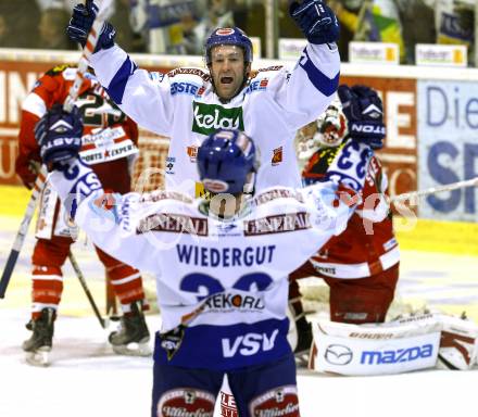 EBEL. Eishockey Bundesliga. KAC gegen VSV. Torjubel VSV. Klagenfurt, am 21.12.2010.
Foto: Kuess 

---
pressefotos, pressefotografie, kuess, qs, qspictures, sport, bild, bilder, bilddatenbank