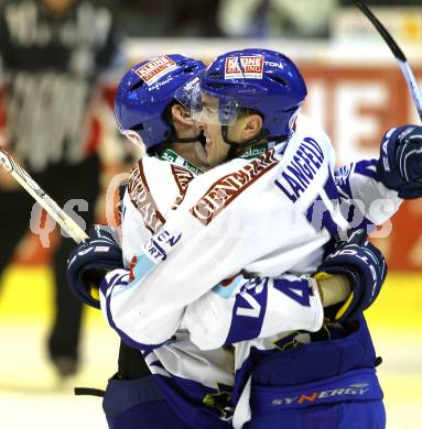 EBEL. Eishockey Bundesliga. KAC gegen VSV. Torjubel Joshua Langfeld (VSV). Klagenfurt, am 21.12.2010.
Foto: Kuess 

---
pressefotos, pressefotografie, kuess, qs, qspictures, sport, bild, bilder, bilddatenbank