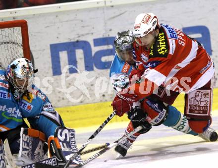 EBEL. Eishockey Bundesliga. EC KAC gegen EHC LIWEST Black Wings Linz. Tyler Spurgeon, (KAC), Alex Westlund (Linz). Klagenfurt, am 23.12.2010.
Foto: Kuess 

---
pressefotos, pressefotografie, kuess, qs, qspictures, sport, bild, bilder, bilddatenbank