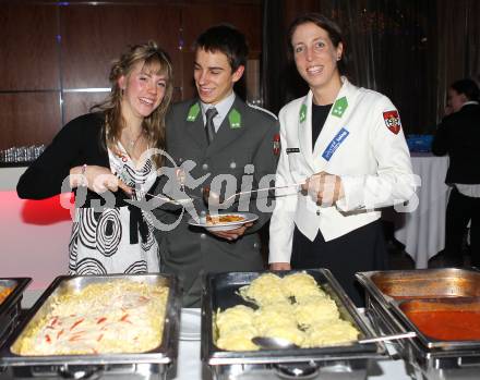 Sportgala. Wahl zum Kaerntner Sportler des Jahres. Wildwasser Kajak, Nordische Kombination, Rudern.  Julia Schmid, Tomaz Druml, Michaela Taupe-Traer. Velden, Casineum, am 22.12.2010.
Foto: Kuess
---
pressefotos, pressefotografie, kuess, qs, qspictures, sport, bild, bilder, bilddatenbank