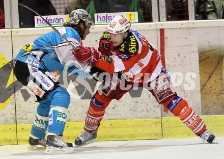 EBEL. Eishockey Bundesliga. EC KAC gegen EHC LIWEST Black Wings Linz. David Schuller, (KAC), Franklin Macdonald (Linz). Klagenfurt, am 23.12.2010.
Foto: Kuess 

---
pressefotos, pressefotografie, kuess, qs, qspictures, sport, bild, bilder, bilddatenbank