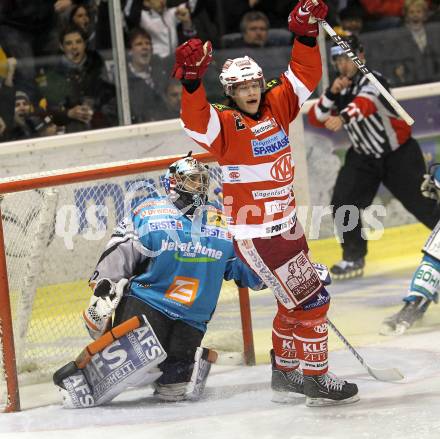 EBEL. Eishockey Bundesliga. EC KAC gegen EHC LIWEST Black Wings Linz. Torjubel Thomas Hundertpfund.  (KAC). Klagenfurt, am 23.12.2010.
Foto: Kuess 

---
pressefotos, pressefotografie, kuess, qs, qspictures, sport, bild, bilder, bilddatenbank