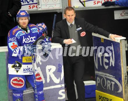 EBEL. Eishockey Bundesliga. EC Pasut VSV gegen  Alba Volan SAPA Fehervar AV19. Roland Kaspitz, Trainer Johan Stroemwall (VSV). Villach, am 26.12.2010.
Foto: Kuess 


---
pressefotos, pressefotografie, kuess, qs, qspictures, sport, bild, bilder, bilddatenbank