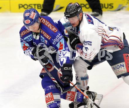 EBEL. Eishockey Bundesliga. EC Pasut VSV gegen  Alba Volan SAPA Fehervar AV19. Michael Raffl,  (VSV), Andras Benk (Alba Volan). Villach, am 26.12.2010.
Foto: Kuess 


---
pressefotos, pressefotografie, kuess, qs, qspictures, sport, bild, bilder, bilddatenbank