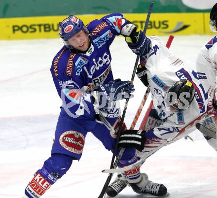 EBEL. Eishockey Bundesliga. EC Pasut VSV gegen  Alba Volan SAPA Fehervar AV19. Matt Ryan,  (VSV), Daniel Fekete (Alba Volan). Villach, am 26.12.2010.
Foto: Kuess 


---
pressefotos, pressefotografie, kuess, qs, qspictures, sport, bild, bilder, bilddatenbank