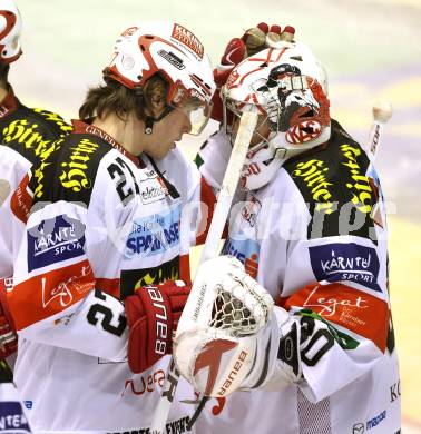 EBEL. Eishockey Bundesliga. EC KAC gegen Alba Volan SAPA Fehervar AV19. Jubel Thomas HUndertpfund, Rene Swette (KAC). Klagenfurt, am 28.12.2010.
Foto: Kuess 

---
pressefotos, pressefotografie, kuess, qs, qspictures, sport, bild, bilder, bilddatenbank