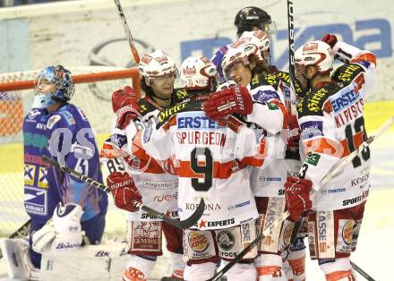 EBEL. Eishockey Bundesliga. EC KAC gegen Alba Volan SAPA Fehervar AV19. Torjubel KAC. Klagenfurt, am 28.12.2010.
Foto: Kuess 

---
pressefotos, pressefotografie, kuess, qs, qspictures, sport, bild, bilder, bilddatenbank