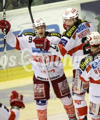 EBEL. Eishockey Bundesliga. EC KAC gegen Alba Volan SAPA Fehervar AV19. Torjubel Tyler Spurgeon, Thomas HUndertpfund (KAC). Klagenfurt, am 28.12.2010.
Foto: Kuess 

---
pressefotos, pressefotografie, kuess, qs, qspictures, sport, bild, bilder, bilddatenbank