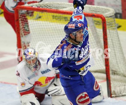 EBEL. Eishockey Bundesliga. EC Rekordfenster VSV gegen Red Bull Salzburg. Torjubel Joshua Langfeld (VSV)(Salzburg). Villach, am 30.12.2010.
Foto: Kuess
---
pressefotos, pressefotografie, kuess, qs, qspictures, sport, bild, bilder, bilddatenbank