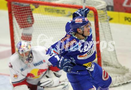 EBEL. Eishockey Bundesliga. EC Rekordfenster VSV gegen Red Bull Salzburg. Torjubel Joshua Langfeld (VSV). Villach, am 30.12.2010.
Foto: Kuess
---
pressefotos, pressefotografie, kuess, qs, qspictures, sport, bild, bilder, bilddatenbank