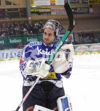 EBEL. Eishockey Bundesliga. EC Rekordfenster VSV gegen Red Bull Salzburg. Bernhard Starkbaum (VSV). Villach, am 30.12.2010.
Foto: Kuess
---
pressefotos, pressefotografie, kuess, qs, qspictures, sport, bild, bilder, bilddatenbank