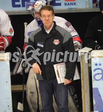 EBEL. Eishockey Bundesliga. EC Rekordfenster VSV gegen Red Bull Salzburg. Trainer Pierre Page (Salzburg). Villach, am 30.12.2010.
Foto: Kuess
---
pressefotos, pressefotografie, kuess, qs, qspictures, sport, bild, bilder, bilddatenbank