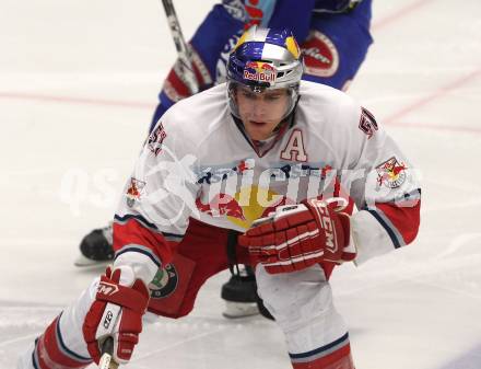 EBEL. Eishockey Bundesliga. EC Rekordfenster VSV gegen Red Bull Salzburg. Matthias Trattnig (Salzburg). Villach, am 30.12.2010.
Foto: Kuess
---
pressefotos, pressefotografie, kuess, qs, qspictures, sport, bild, bilder, bilddatenbank