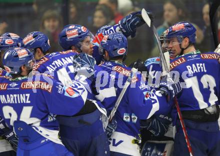 EBEL. Eishockey Bundesliga. EC Rekordfenster VSV gegen Red Bull Salzburg. Jubel (VSV). Villach, am 30.12.2010.
Foto: Kuess
---
pressefotos, pressefotografie, kuess, qs, qspictures, sport, bild, bilder, bilddatenbank