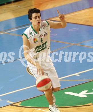 Basketball Bundesliga. Woerthersee Piraten gegen WBC Raiffeisen Wels.  Martin Breithuber (Piraten). Klagenfurt, 18.12.2010.
Foto:  Kuess

---
pressefotos, pressefotografie, kuess, qs, qspictures, sport, bild, bilder, bilddatenbank