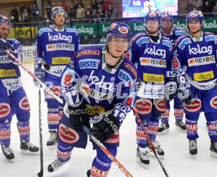 EBEL. Eishockey Bundesliga. EC Rekordfenster VSV gegen KHL Medvescak Zagreb. Spieler des Abends Michael Raffl (VSV). Villach, am 2.1.2011.
Foto: Kuess

---
pressefotos, pressefotografie, kuess, qs, qspictures, sport, bild, bilder, bilddatenbank