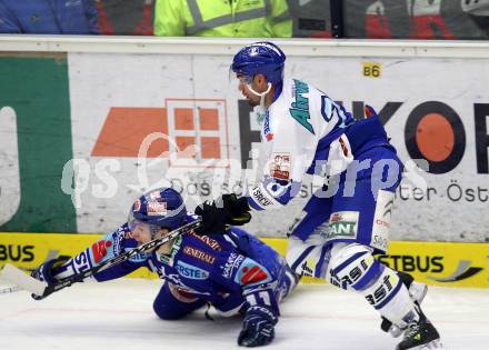 EBEL. Eishockey Bundesliga. EC Rekordfenster VSV gegen KHL Medvescak Zagreb. Nico Toff, (VSV), Alan Letang (Zagreb). Villach, am 2.1.2011.
Foto: Kuess

---
pressefotos, pressefotografie, kuess, qs, qspictures, sport, bild, bilder, bilddatenbank