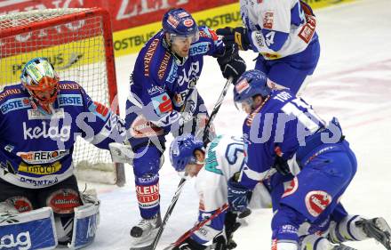 EBEL. Eishockey Bundesliga. EC Rekordfenster VSV gegen KHL Medvescak Zagreb. Gert Prohaska, Michael Martin, Nico Toff, (VSV), Wacey Rabbit (Zagreb). Villach, am 2.1.2011.
Foto: Kuess

---
pressefotos, pressefotografie, kuess, qs, qspictures, sport, bild, bilder, bilddatenbank