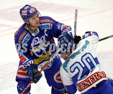 EBEL. Eishockey Bundesliga. EC Rekordfenster VSV gegen KHL Medvescak Zagreb. Jonathan Ferland, (VSV), Wacey Rabbit (Zagreb). Villach, am 2.1.2011.
Foto: Kuess

---
pressefotos, pressefotografie, kuess, qs, qspictures, sport, bild, bilder, bilddatenbank