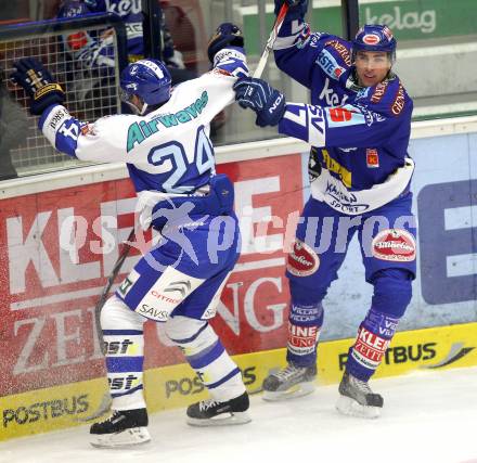 EBEL. Eishockey Bundesliga. EC Rekordfenster VSV gegen KHL Medvescak Zagreb. Joshua Langfeld,  (VSV), Jamie Rivers (Zagreb). Villach, am 2.1.2011.
Foto: Kuess

---
pressefotos, pressefotografie, kuess, qs, qspictures, sport, bild, bilder, bilddatenbank